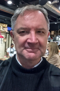 Photo of Tom Yaroschuk ’75 Photo of Tom Yaroschuk ’75